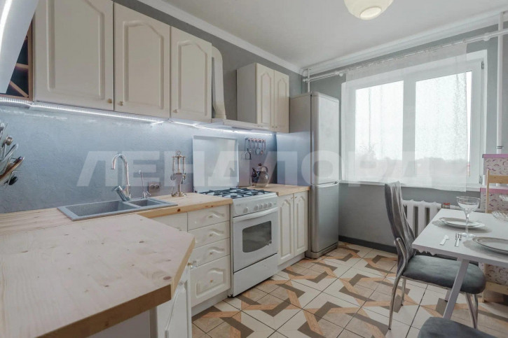 3-комн квартира Орбитальная улица, 54
