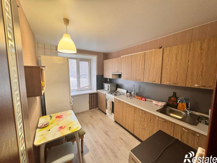 3-комн квартира Профсоюзная ул, 25