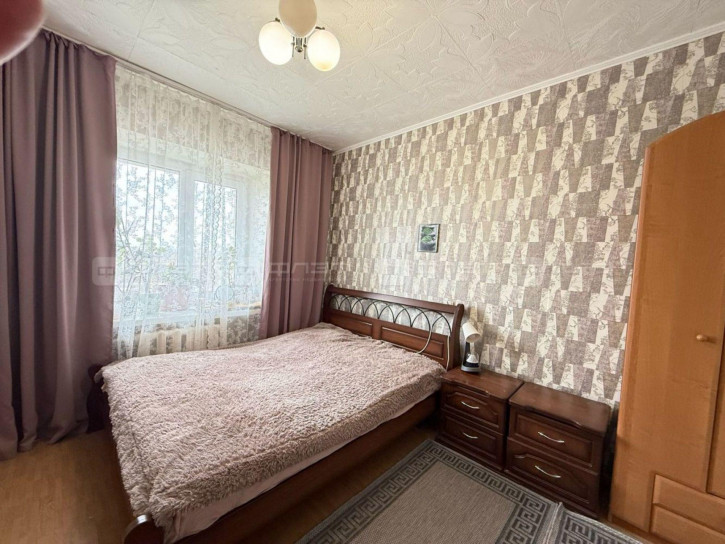 2-комн квартира ул. Коммунаров, дом 1/6