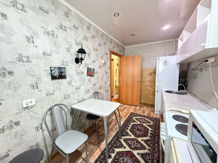 2-комн квартира ул. Коммунаров, дом 1/6