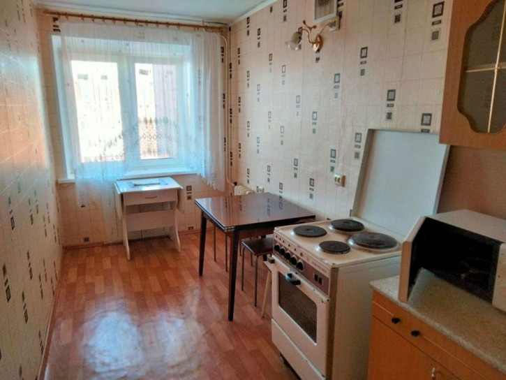 3-комн квартира 2-й мкр, 3