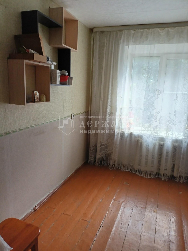 Комната Инициативная улица