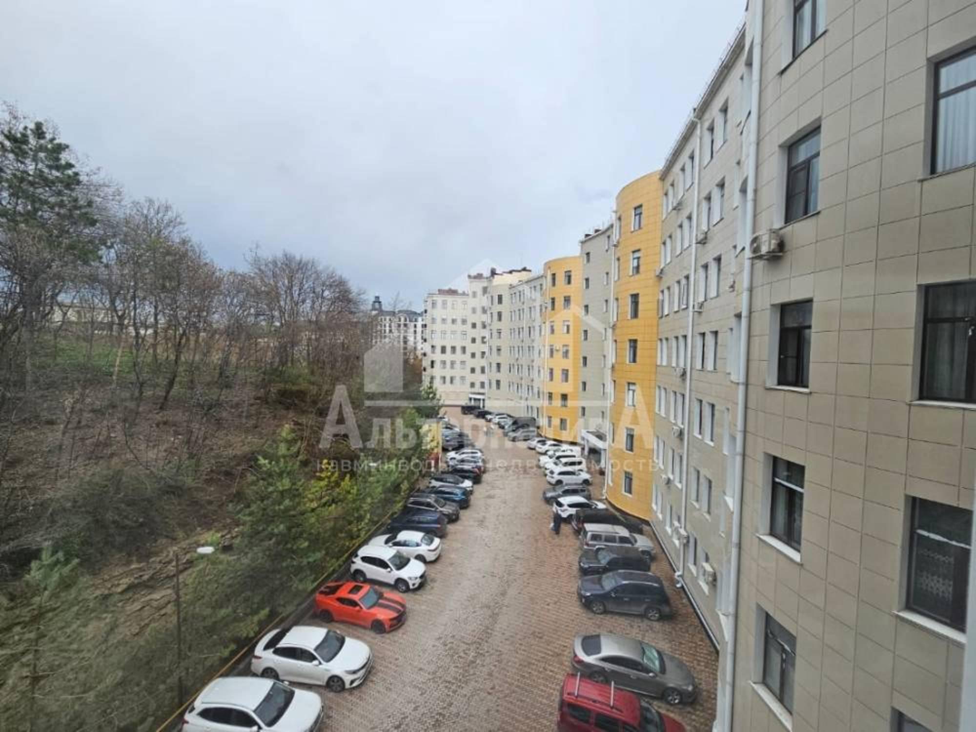 Купить квартиру за 32 400 000 рублей на Чкалова ул.