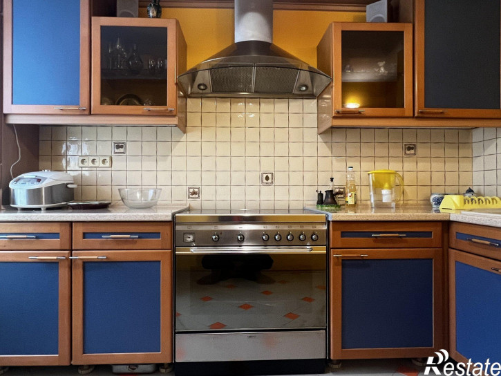 3-комн квартира Галины Прокопенко улица, д.50