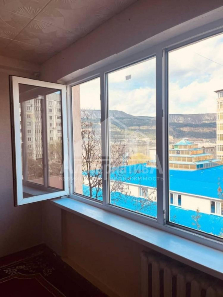 2-комн квартира Красивая ул.