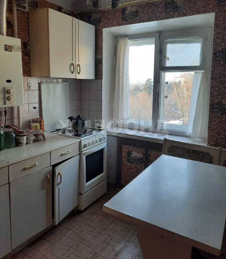 2-комн квартира ул. Бирюзовая, 21