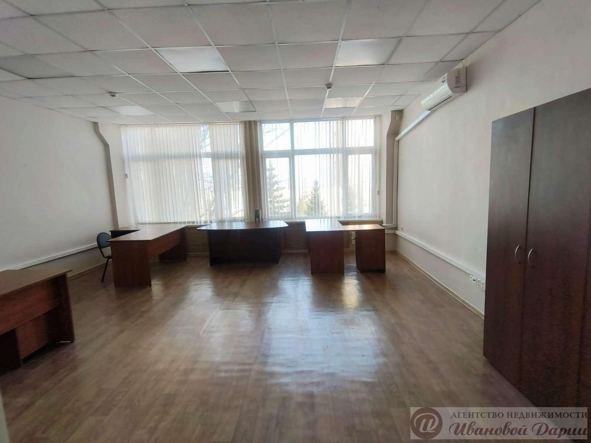 Сдать офис, помещение под офис за 24 000 рублей на Невская улица, 3