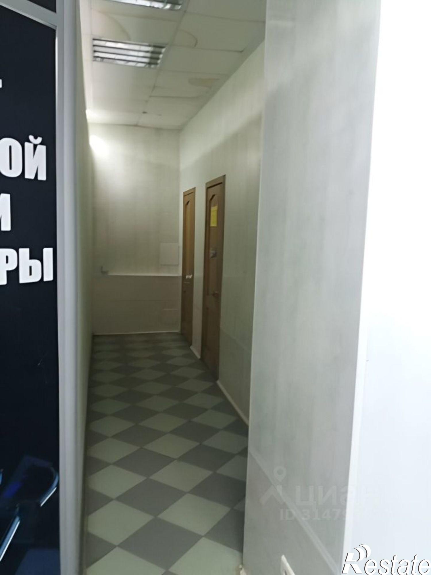 Купить торговое помещение за 26 613 300 рублей на Альметьевск, улица Гафиатуллина, 20