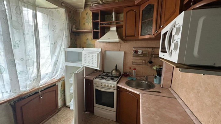 2-комн квартира Металлургов проспект, 90