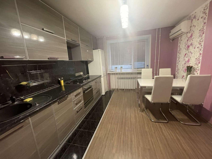 2-комн квартира Новостроящаяся улица, 12