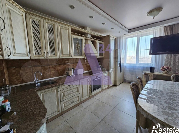 3-комн квартира улица Пионеров, дом 1