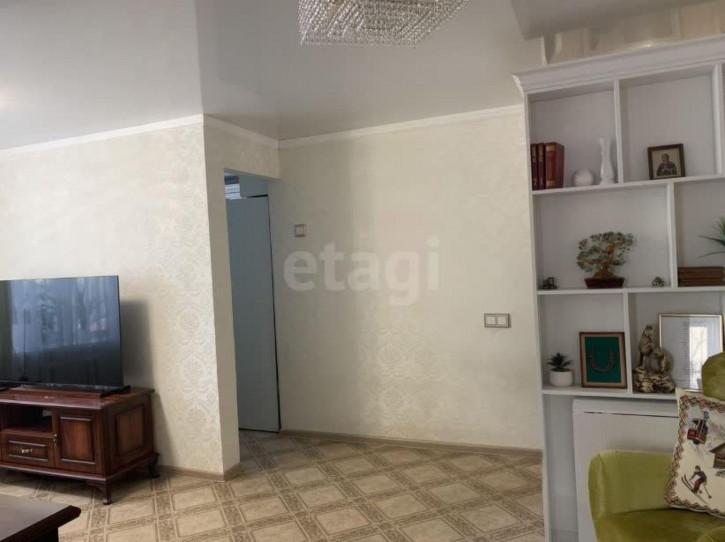 2-комн квартира улица Горького, 110