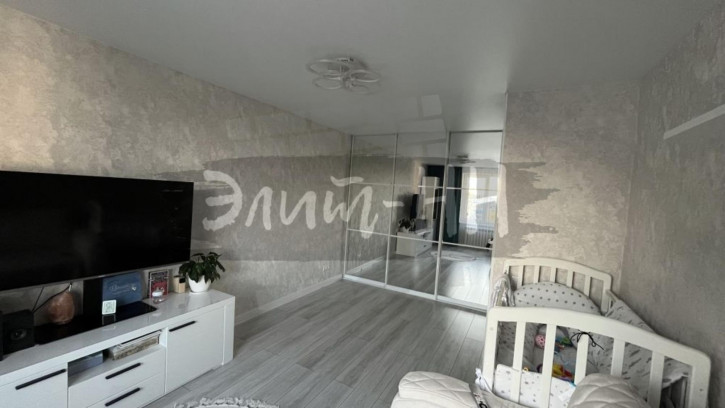 1-комн квартира Космонавтов ул, 12