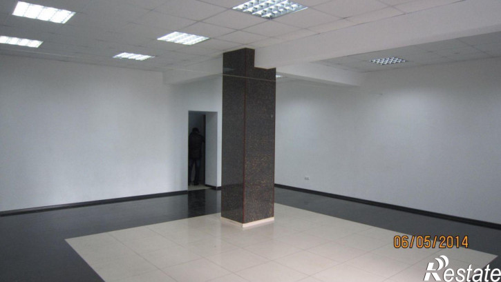 Торговое помещение Нижний Тагил, улица Пархоменко, 136