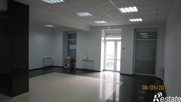Торговое помещение Нижний Тагил, улица Пархоменко, 136