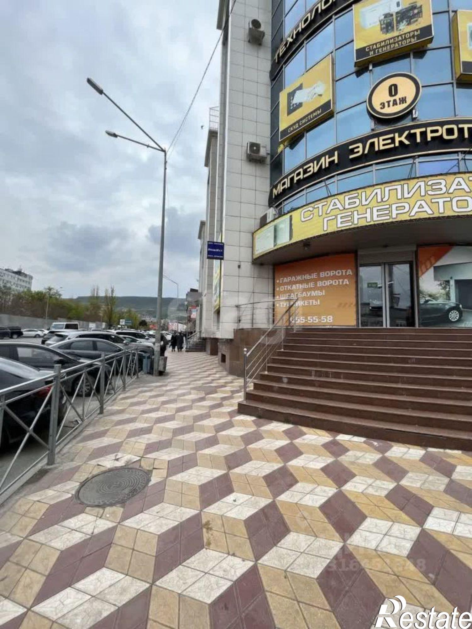 Сдать офис, помещение под офис за 150 000 рублей на ул Магомеда Ярагского, 93В
