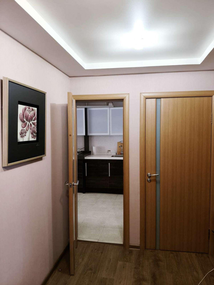 3-комн квартира Славы проспект, 39