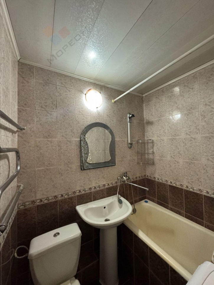 1-комн квартира им. 70-летия Октября ул, 12/1