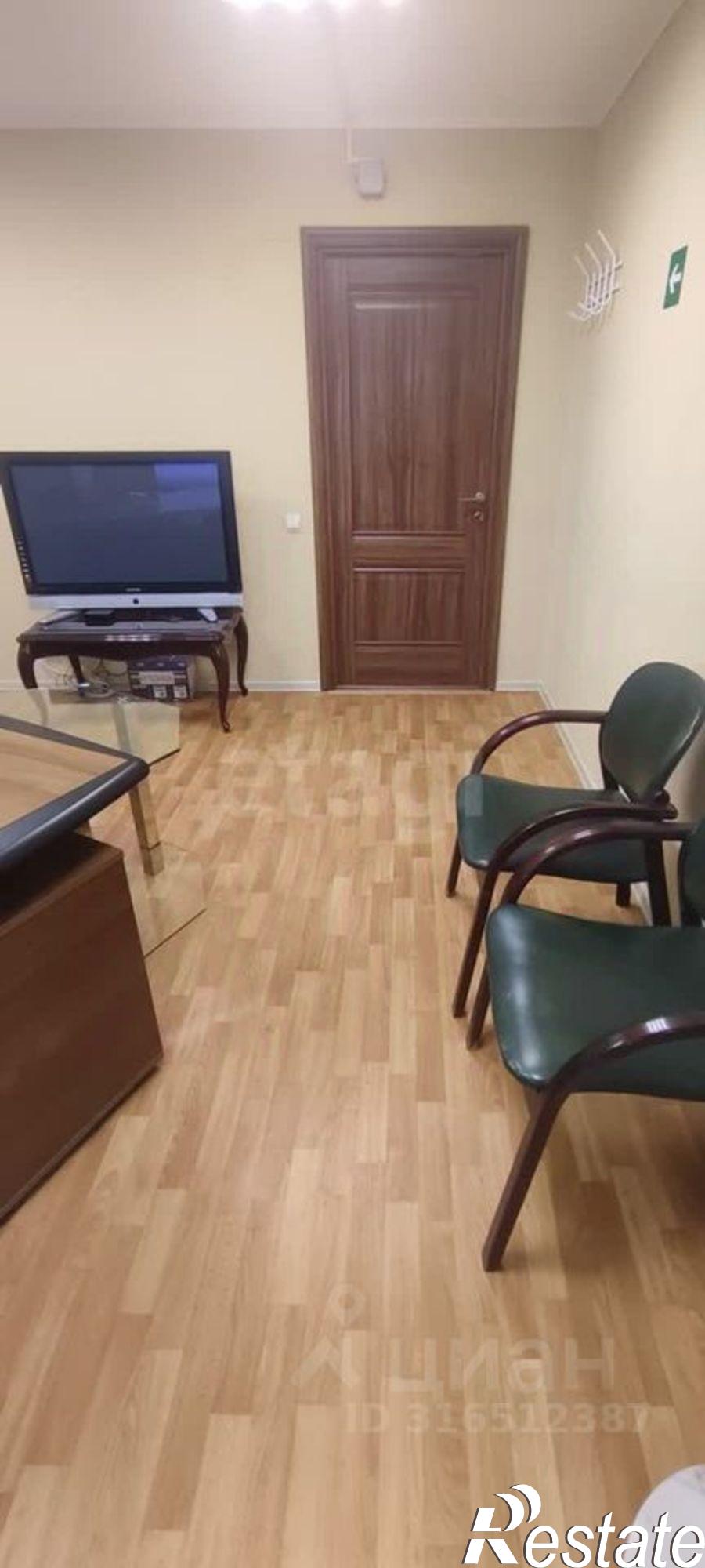 Купить офис, помещение под офис за 4 593 070 рублей на улица 60 лет Октября, 11
