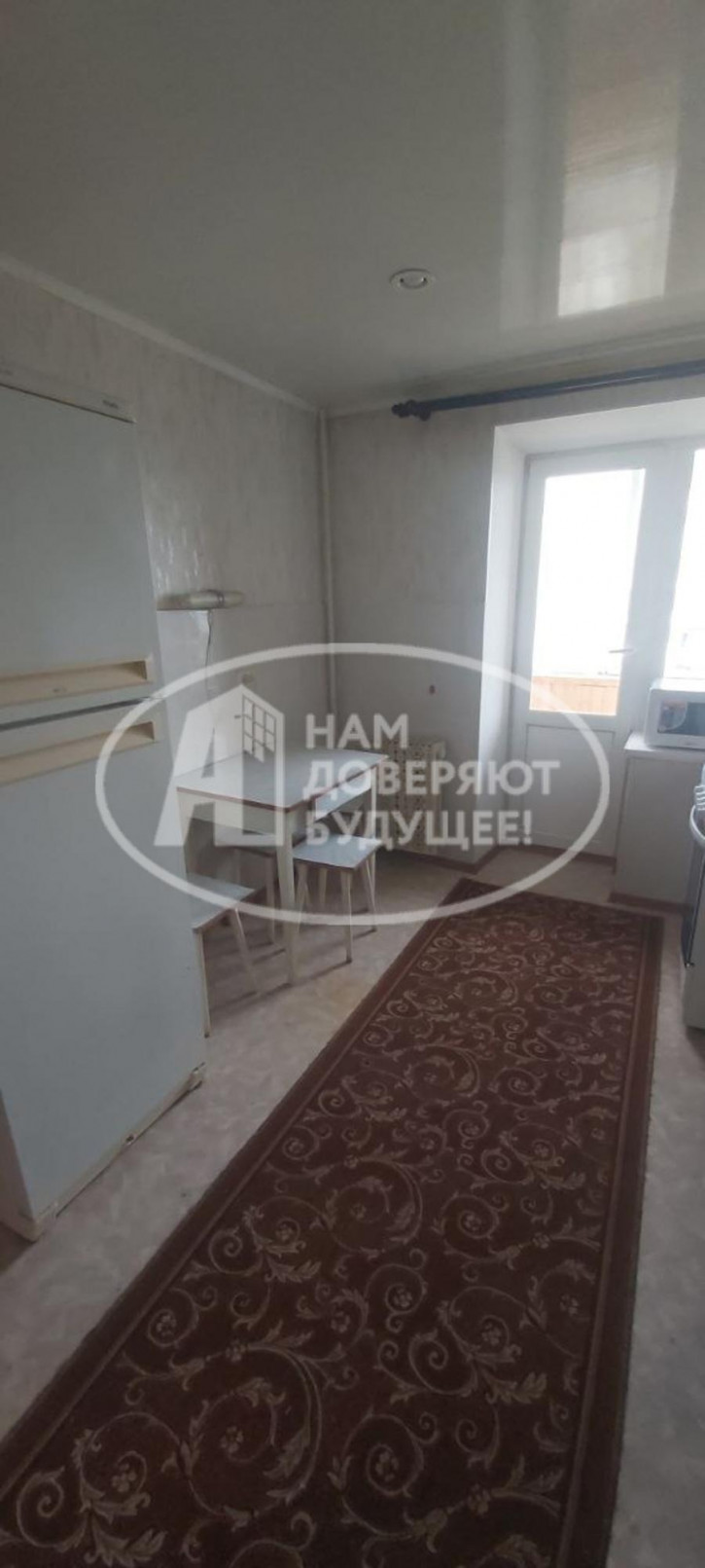 3-комн квартира улица Космонавтов, 6