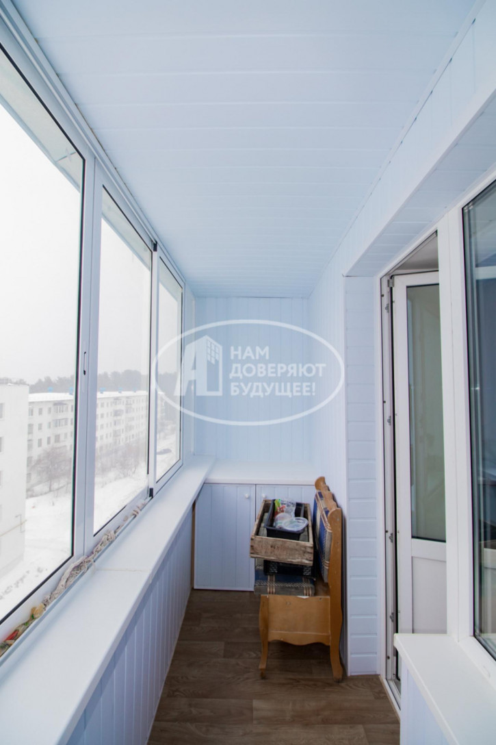 4-комн квартира улица Уральских Танкистов, 12