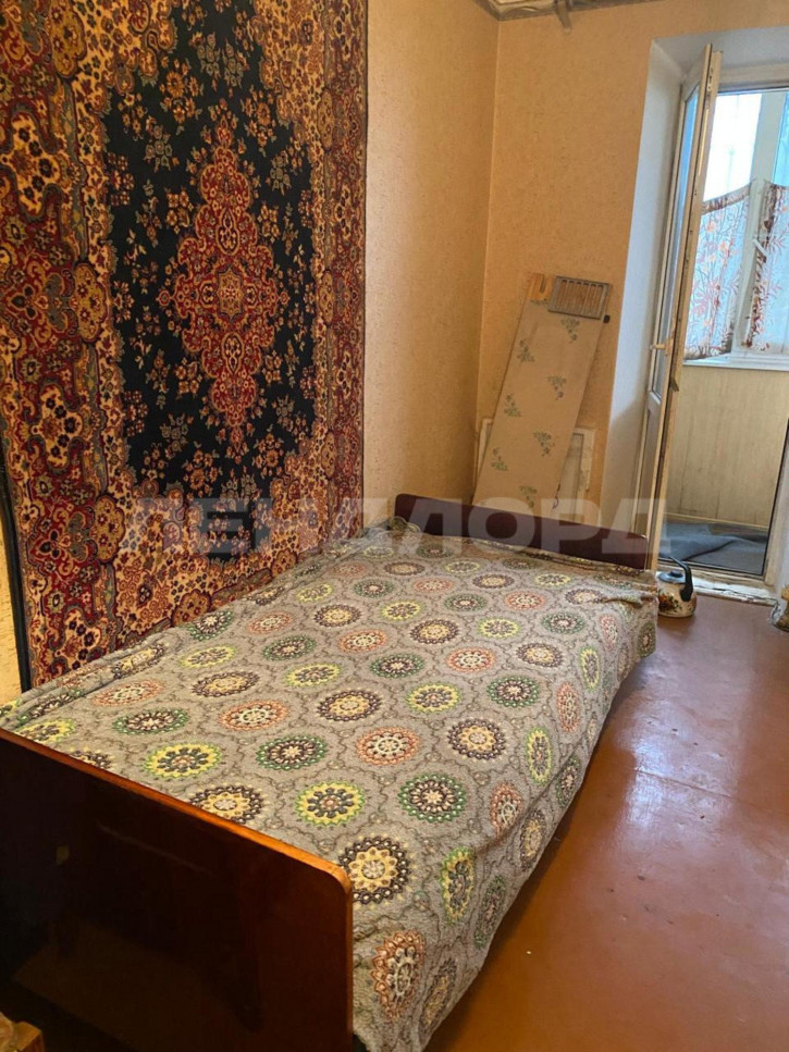 3-комн квартира проспект Стачки, 237