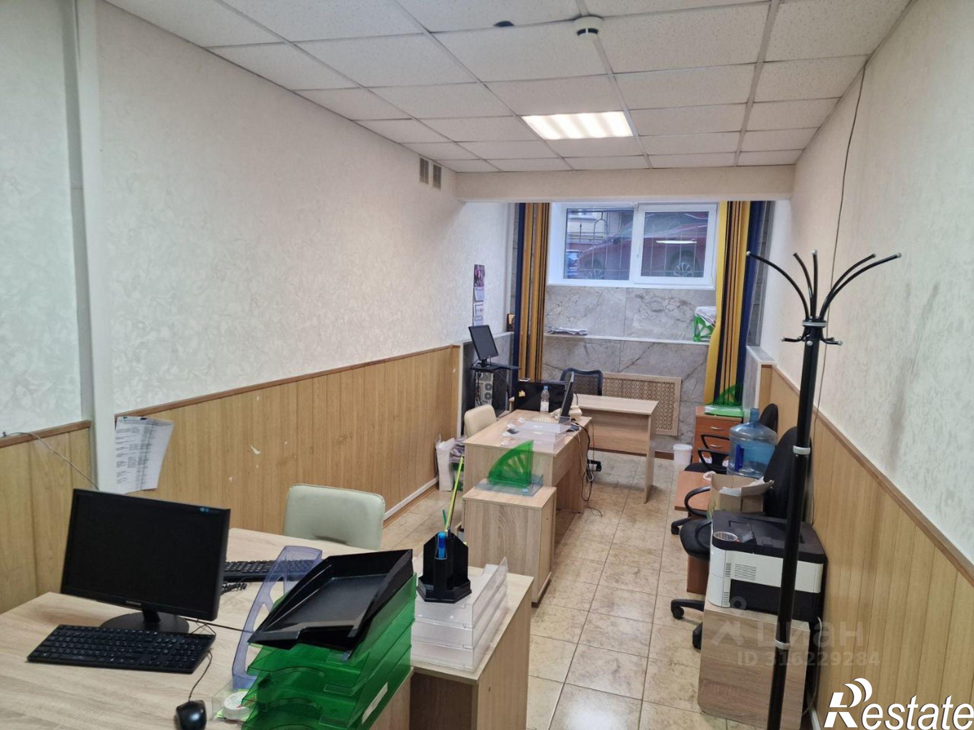 Купить офис, помещение под офис за 11 900 100 рублей на Смоленский переулок, 4