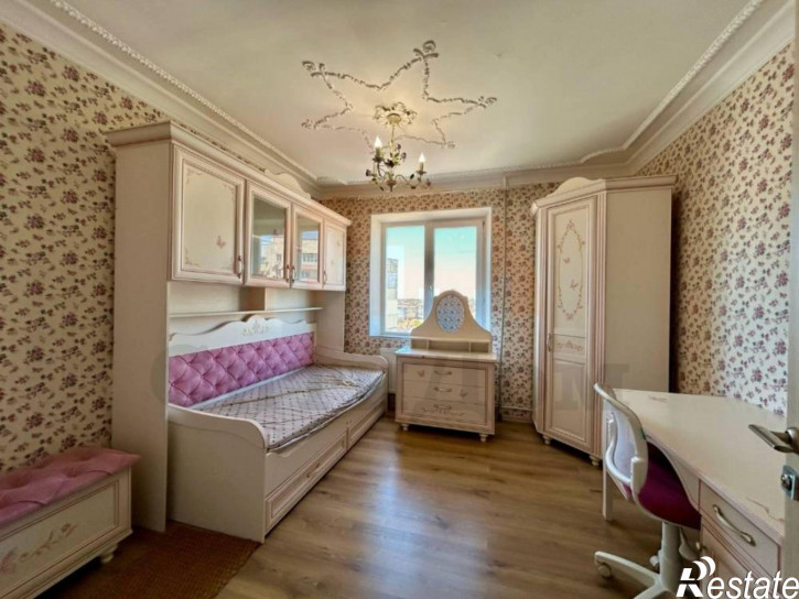 3-комн квартира Набережная ул., 13