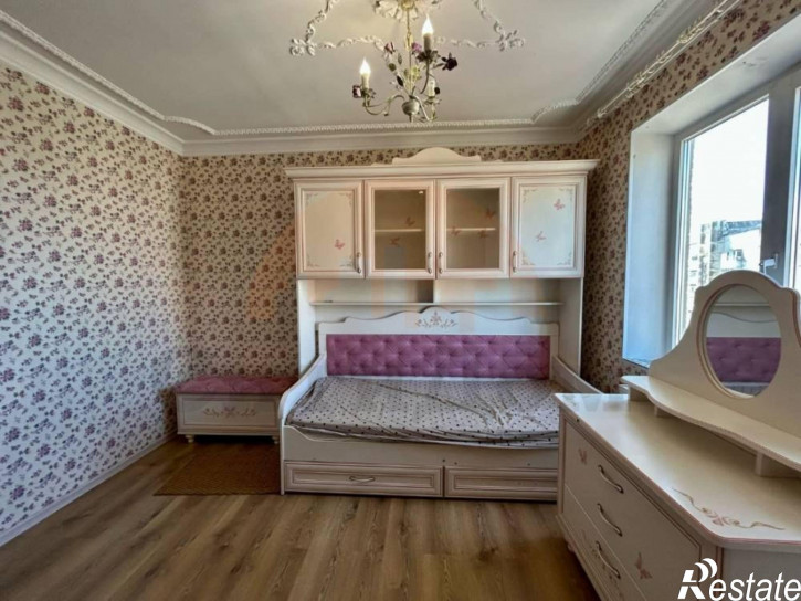 3-комн квартира Набережная ул., 13