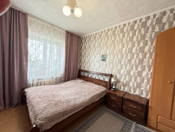 2-комн квартира ул. Коммунаров, дом 1/6