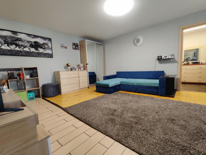 2-комн квартира Домостроителей ул., 55