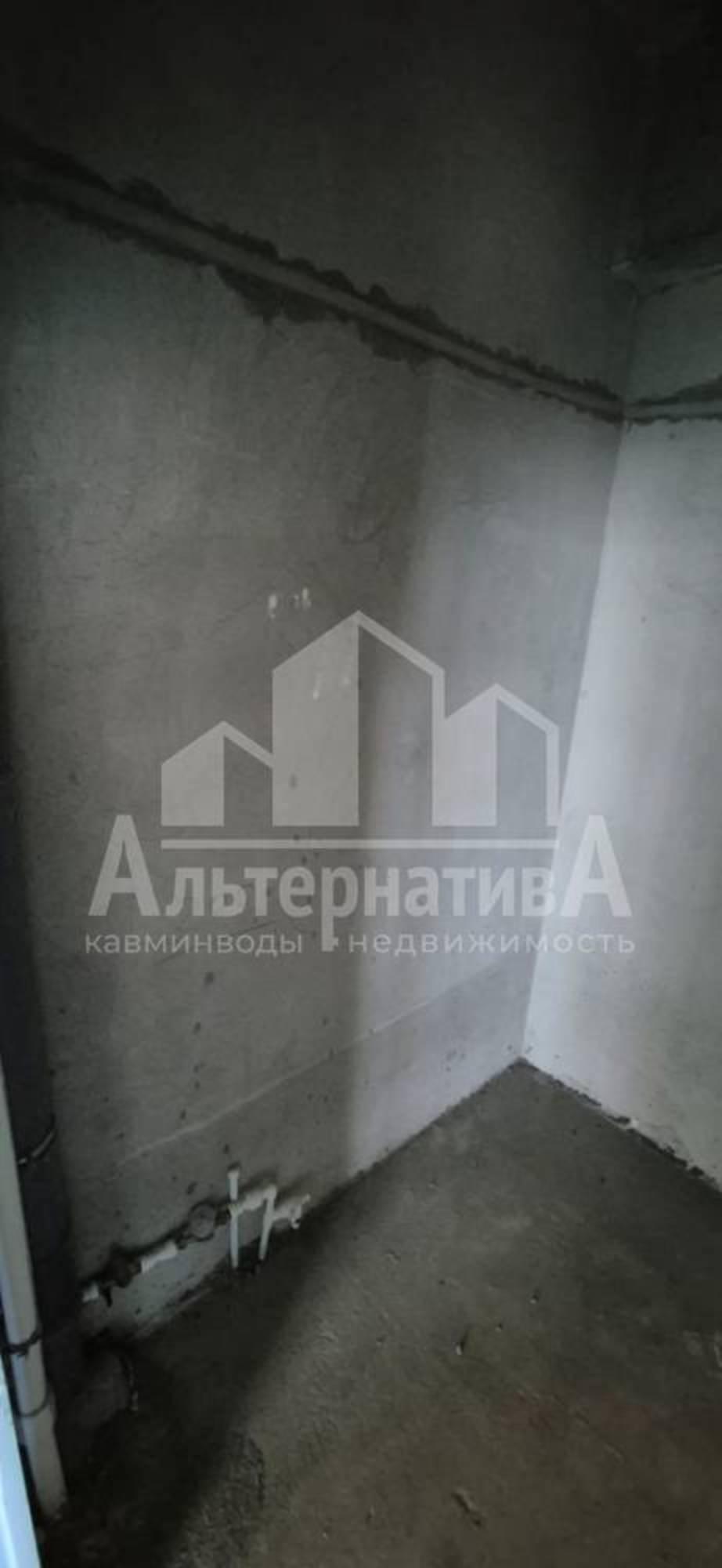 Купить квартиру за 17 000 000 рублей на Декабристов ул.