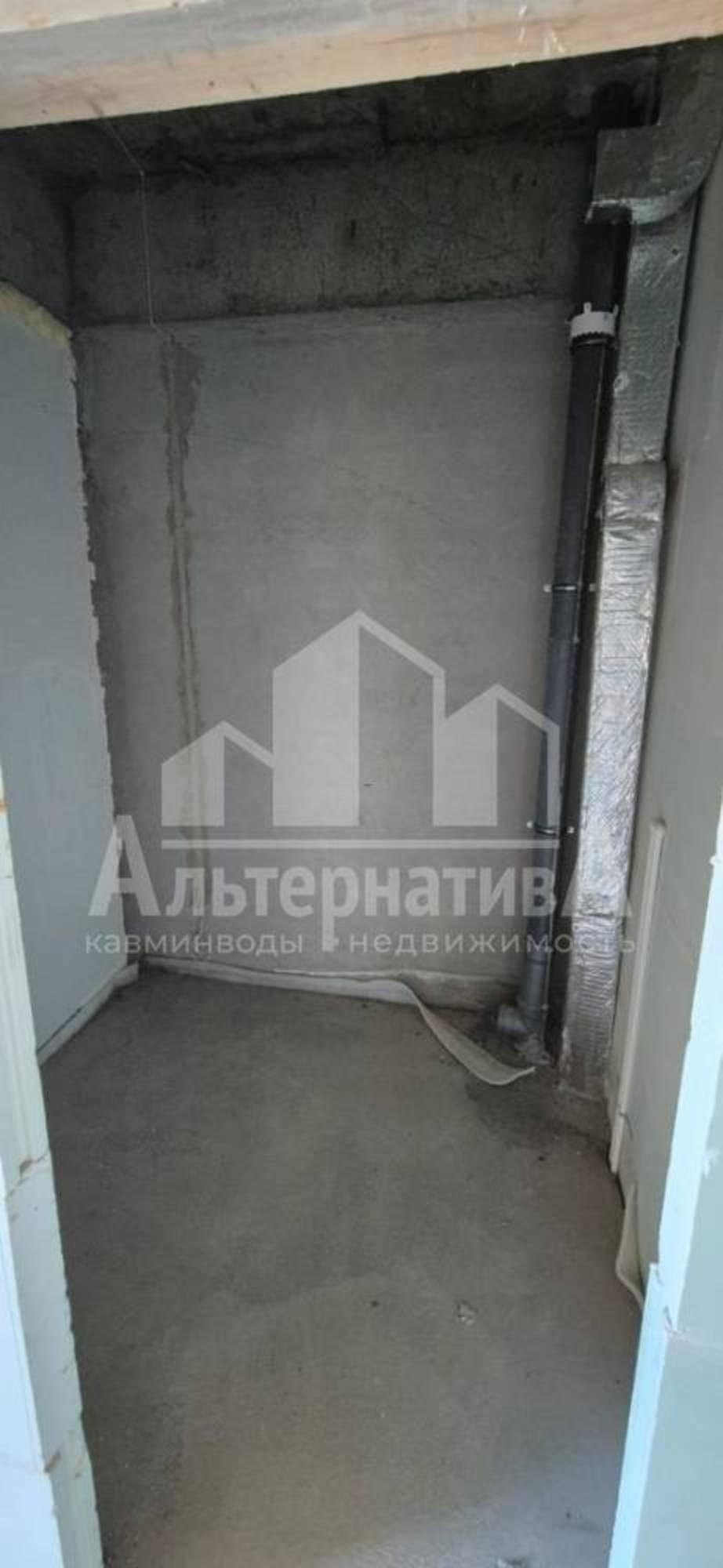Купить квартиру за 17 000 000 рублей на Декабристов ул.
