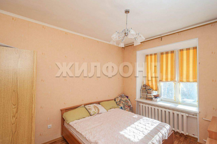 2-комн квартира 40 лет Октября улица, д.3