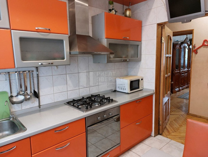 4-комн квартира Гоголевская ул., 76