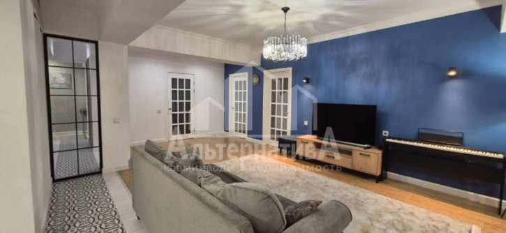 3-комн квартира Островского ул.