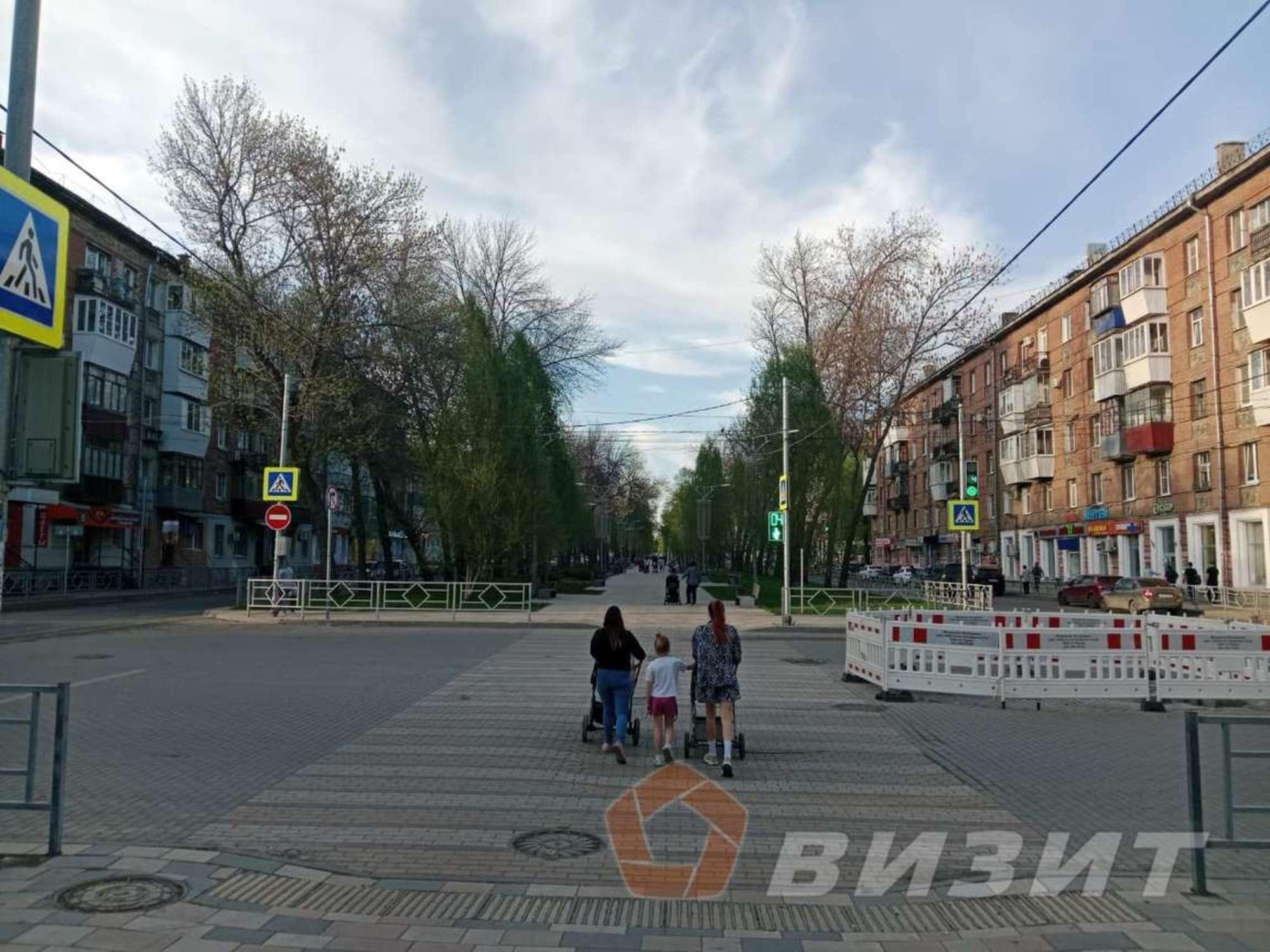 Купить торговое помещение за 10 000 000 рублей на Металлургов проспект, 81