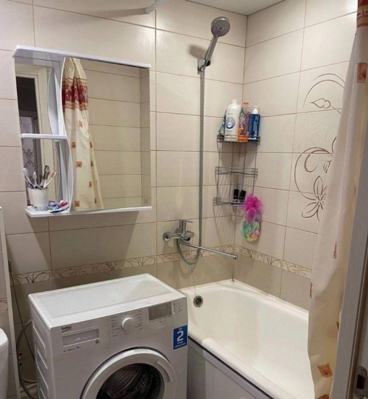 2-комн квартира Коммунистическая улица, 10