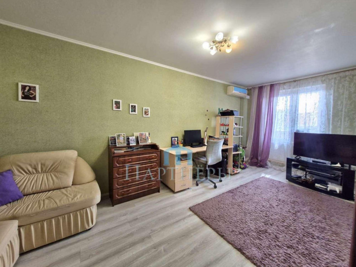 2-комн квартира Нагорная улица, 143