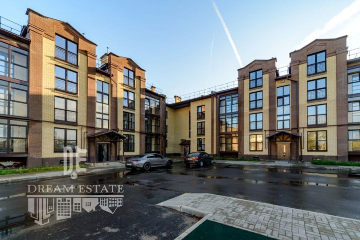 3-комн квартира Авиаторов пр-кт, 11