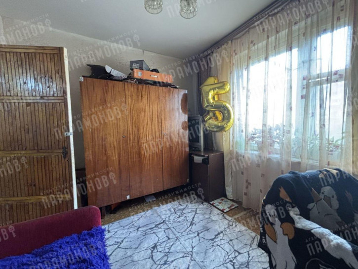 3-комн квартира Хрустальная ул, 40