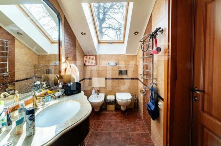 Коттедж/дом Кедровая ул, 11