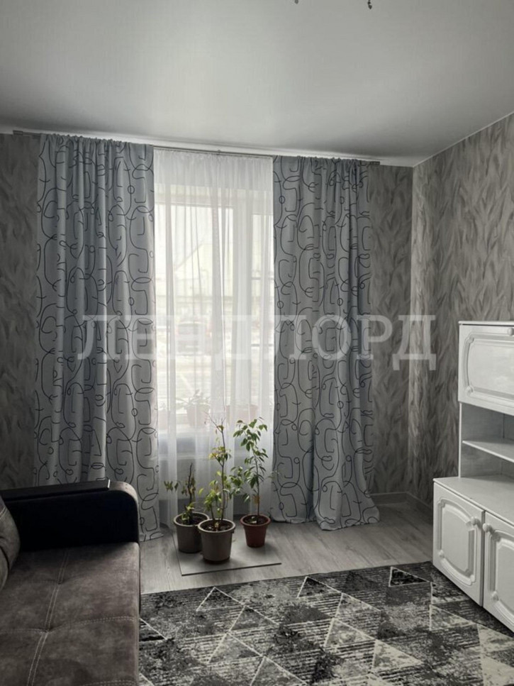 2-комн квартира Комсомольская улица, 135к2