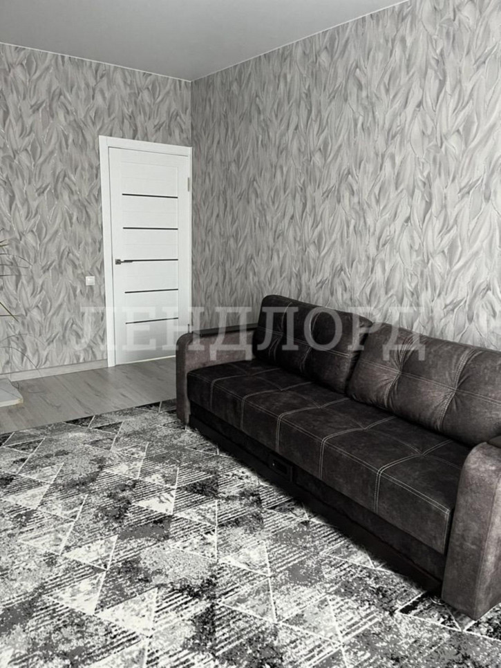 2-комн квартира Комсомольская улица, 135к2