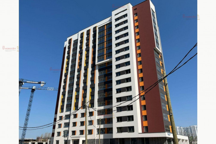 3-комн квартира Щорса 8