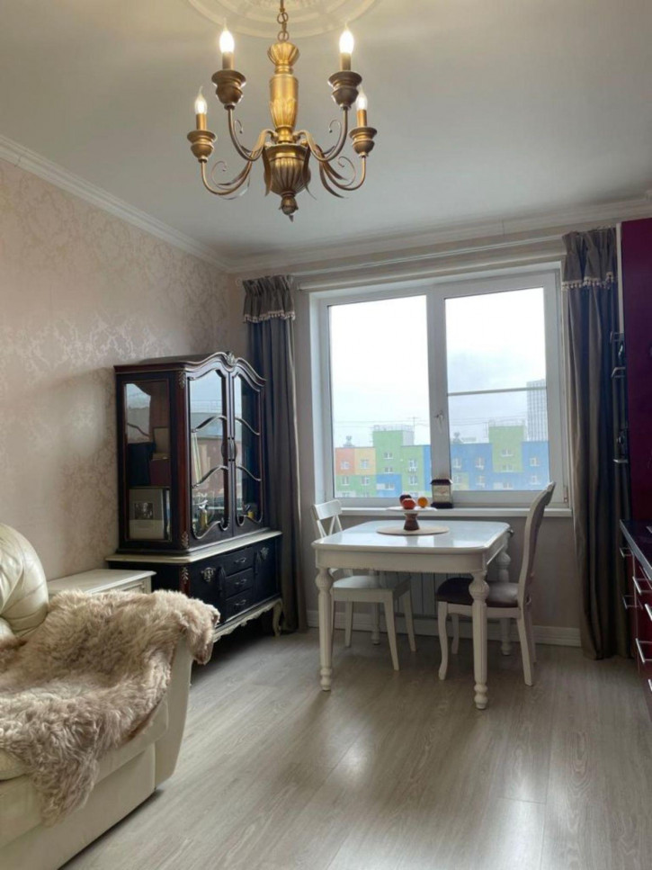 2-комн квартира Янки Купалы ул, 42
