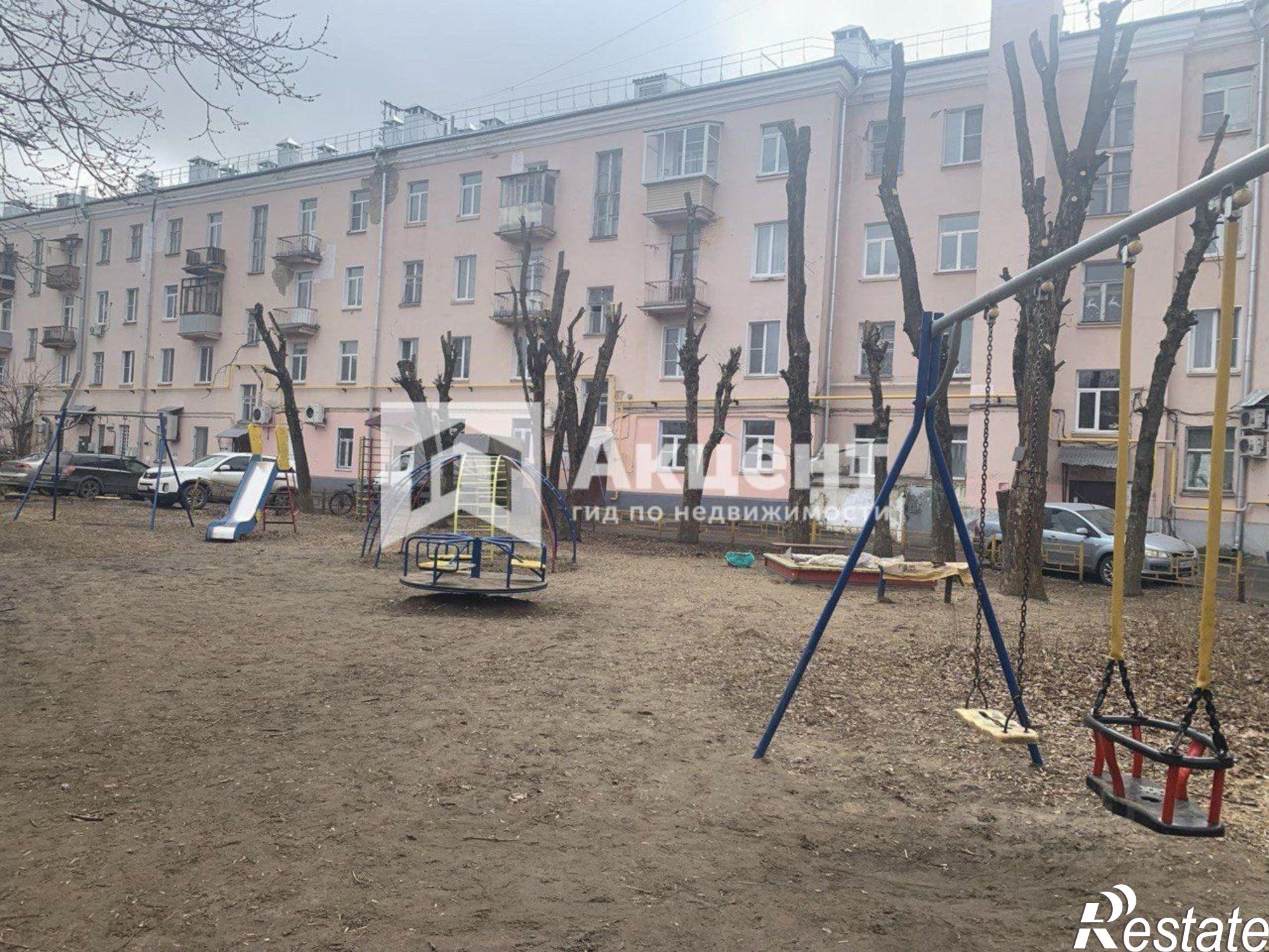 Купить комнату за 950 000 рублей на улица Каравайковой, 141