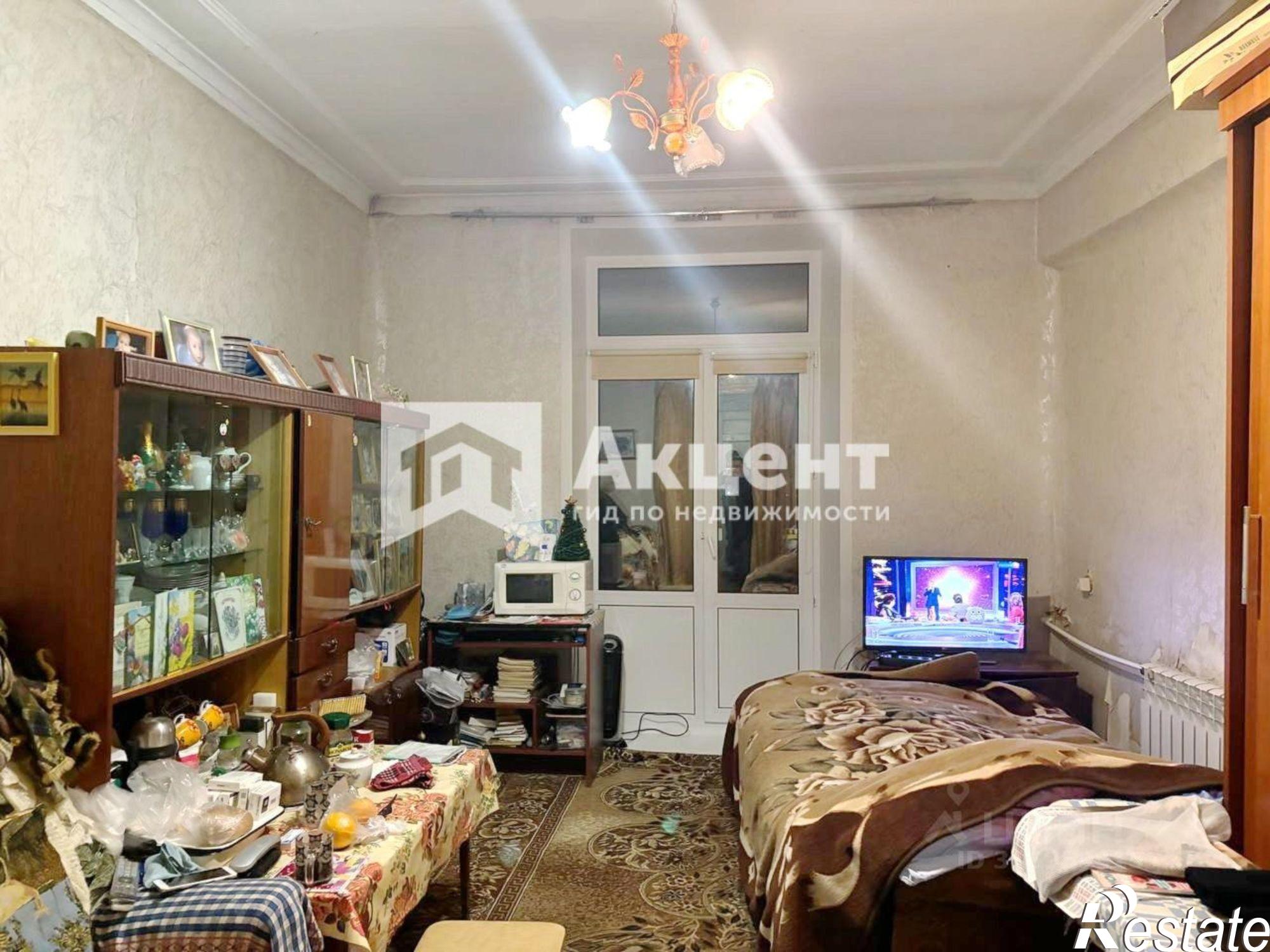 Купить комнату за 950 000 рублей на улица Каравайковой, 141