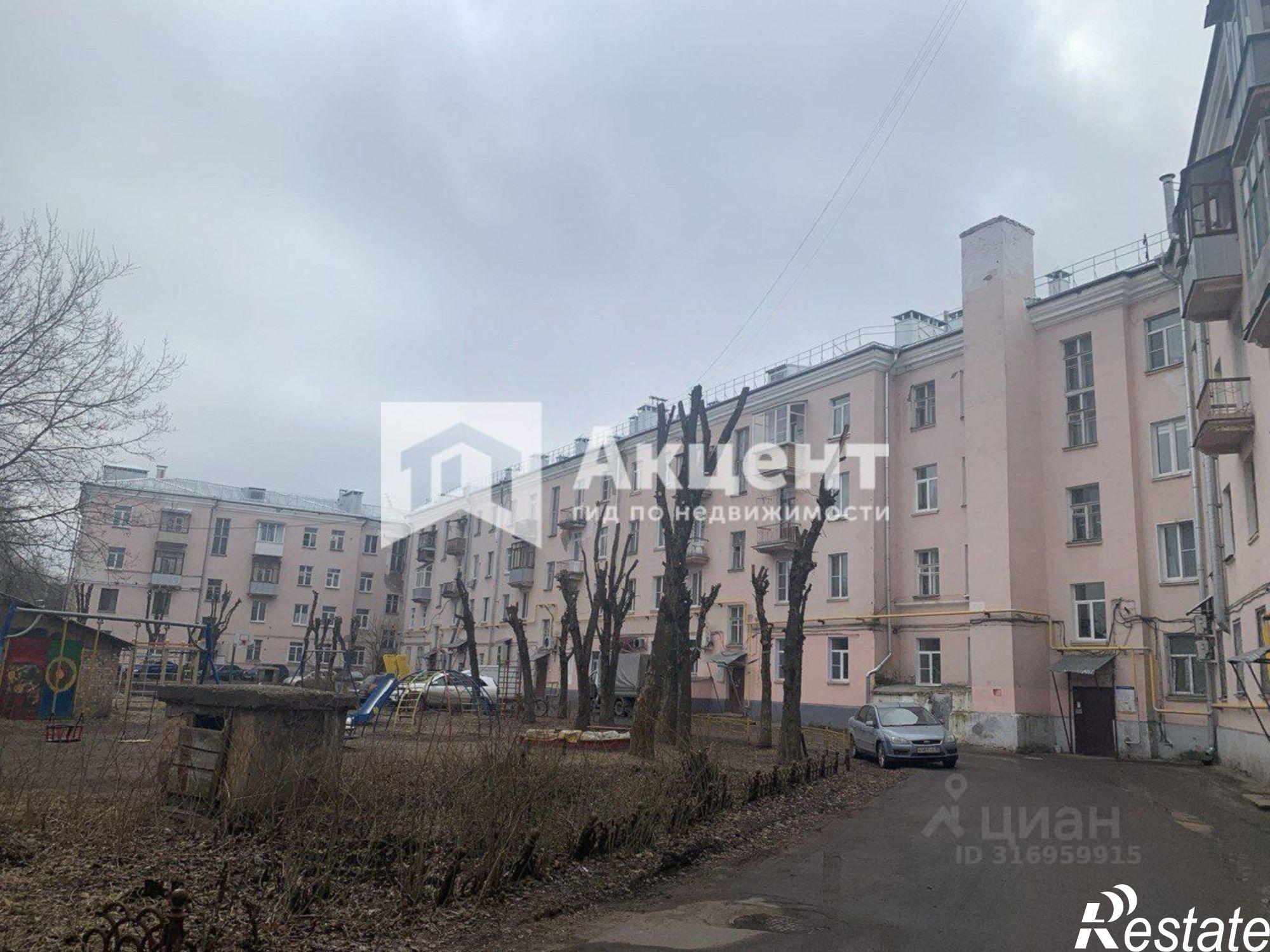 Купить комнату за 950 000 рублей на улица Каравайковой, 141