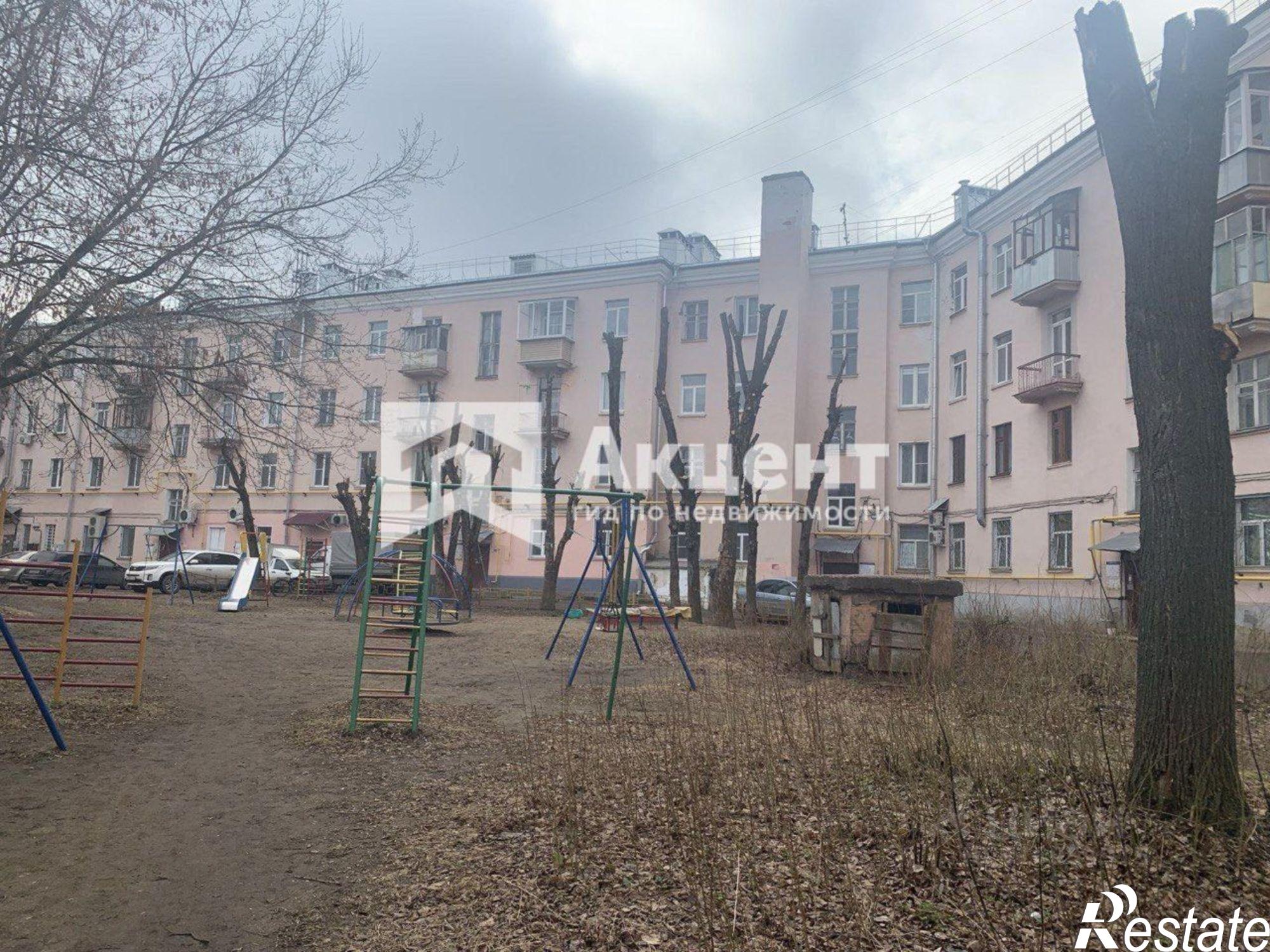 Купить комнату за 950 000 рублей на улица Каравайковой, 141